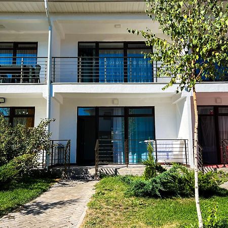 Таунхаус В Baytur Resort Bosteri Exteriör bild