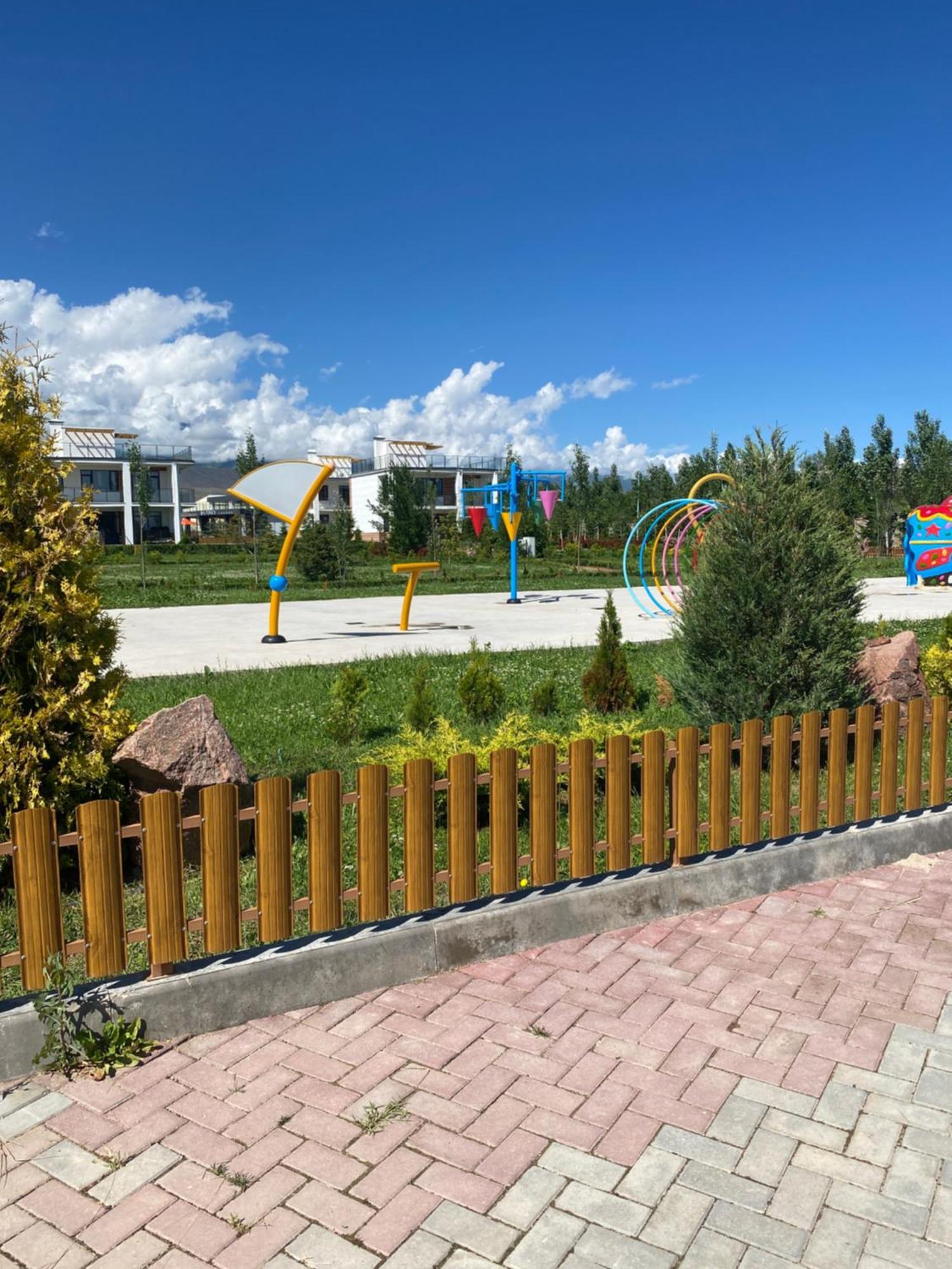 Таунхаус В Baytur Resort Bosteri Exteriör bild