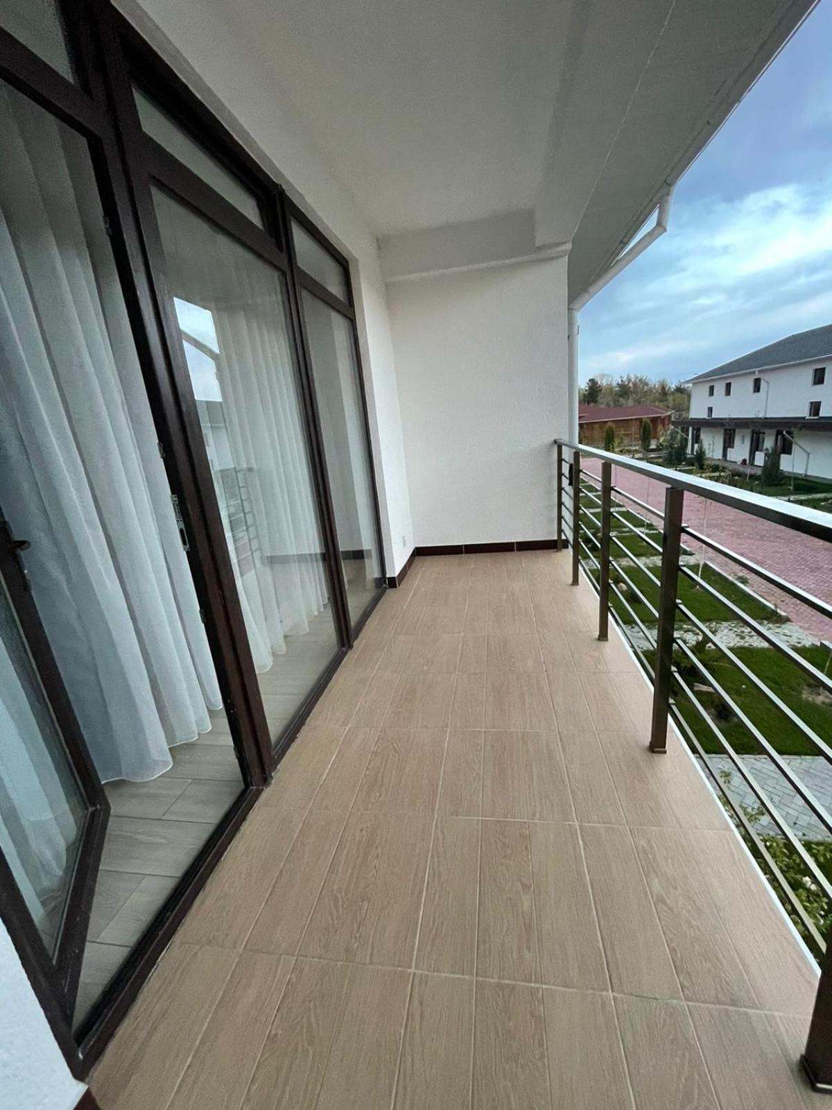 Таунхаус В Baytur Resort Bosteri Exteriör bild